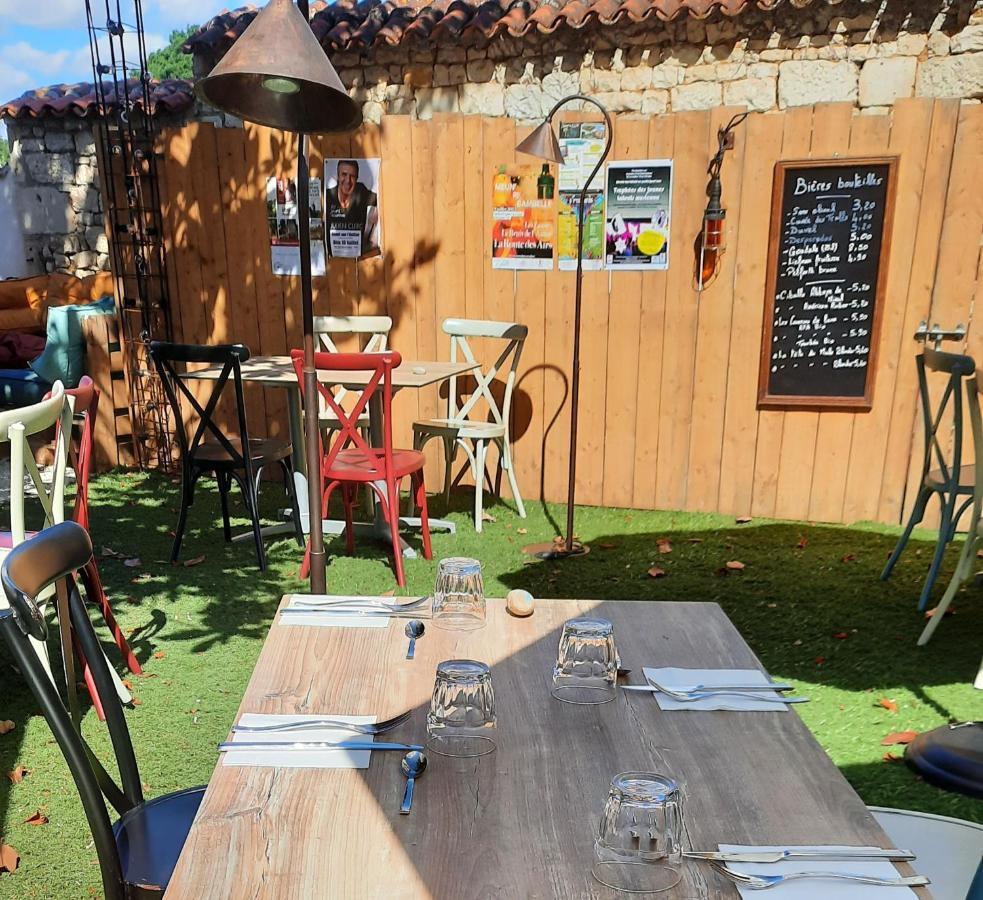 L'Auberge Des Artistes Nieul-sur-l'Autise Eksteriør billede